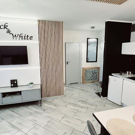 מיילנו Apartament Black-White מראה חיצוני תמונה