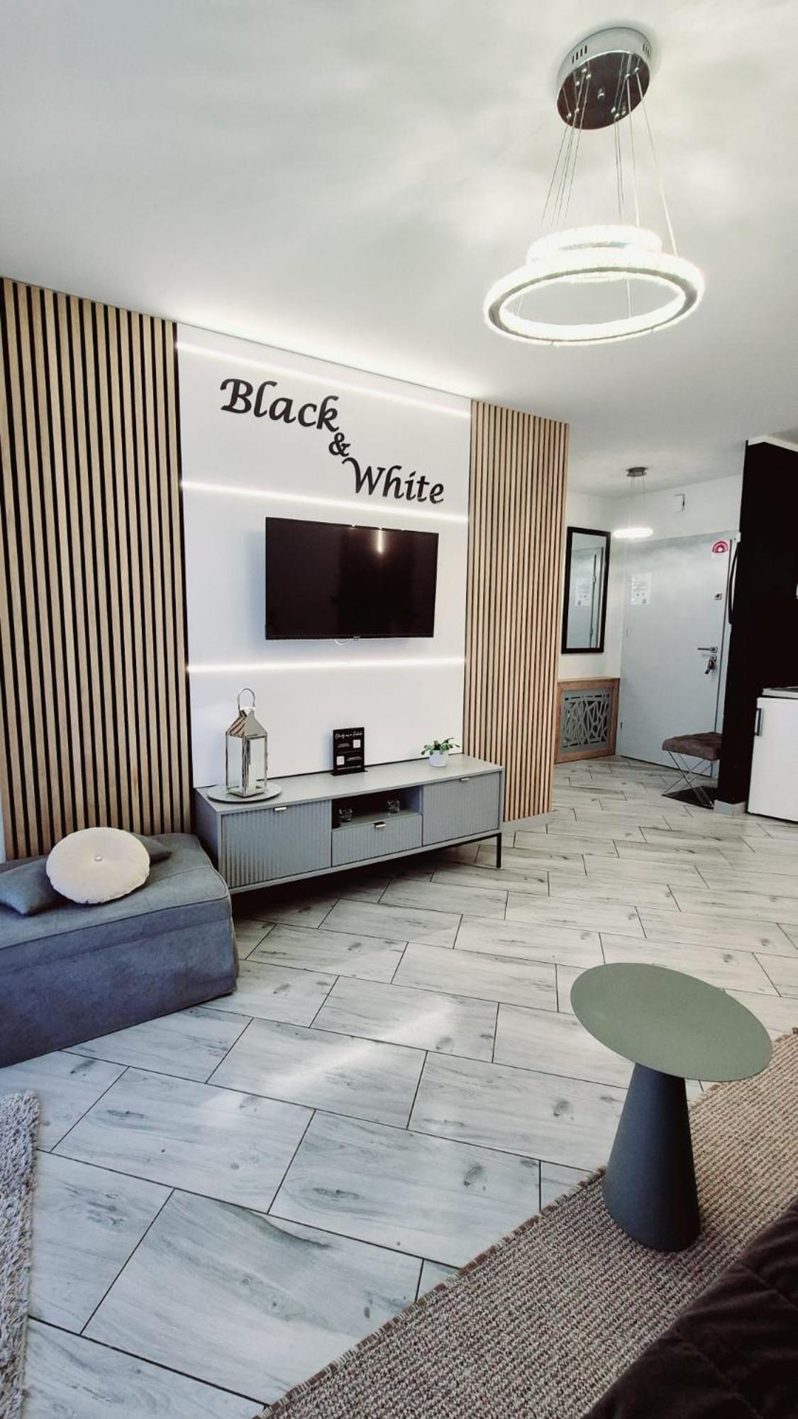 מיילנו Apartament Black-White מראה חיצוני תמונה