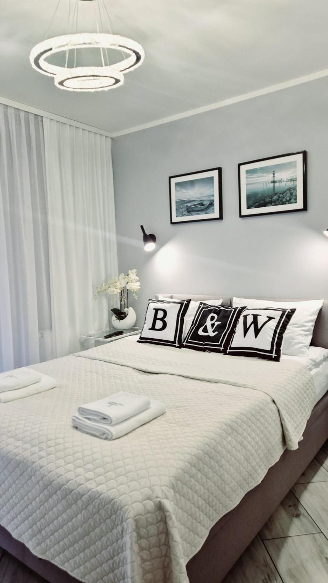 מיילנו Apartament Black-White מראה חיצוני תמונה