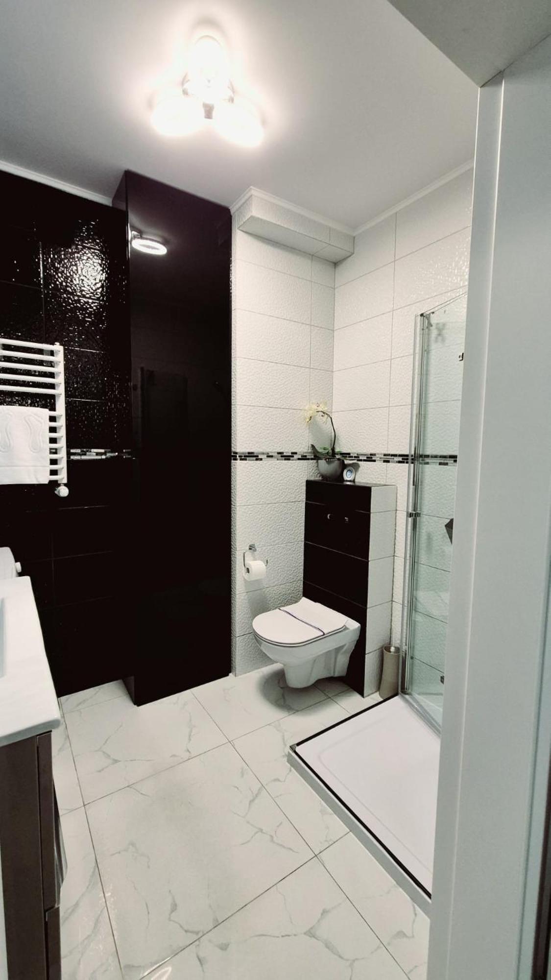 מיילנו Apartament Black-White מראה חיצוני תמונה