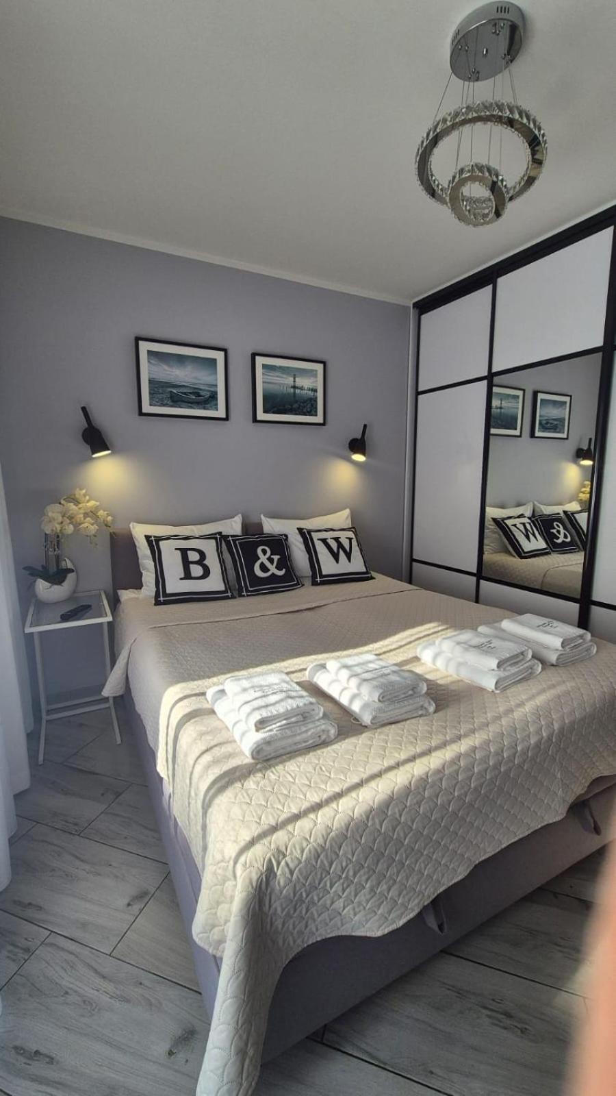 מיילנו Apartament Black-White מראה חיצוני תמונה