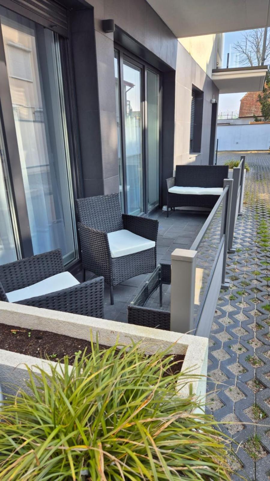 מיילנו Apartament Black-White מראה חיצוני תמונה